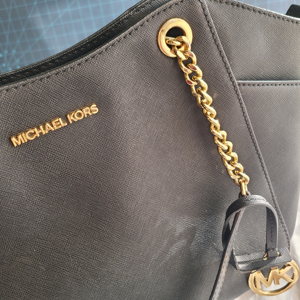 Michael Kors Black Tote Bag Purse - Picture 2 of 9